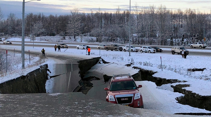 Мощное Землетрясение на Аляске