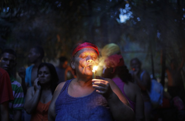 Венесуэльцы просят сил и исцеления у мифической богини