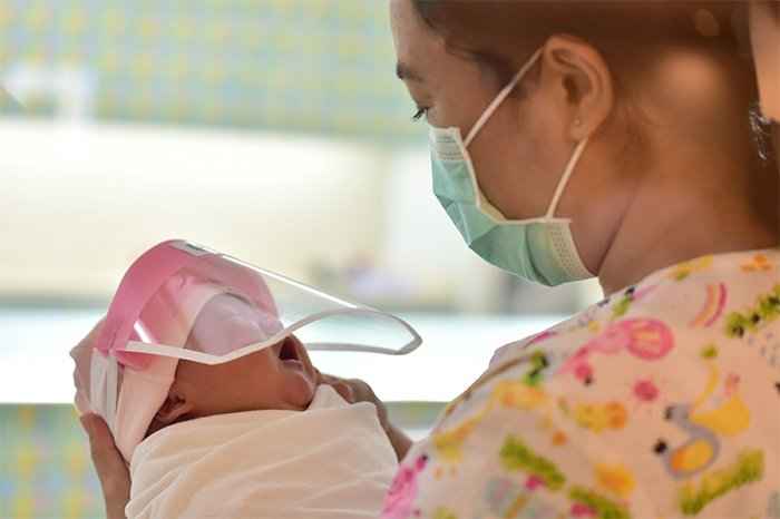 Пластиковые маски для новорожденных Таиланда