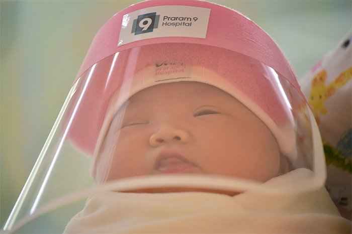 Пластиковые маски для новорожденных Таиланда