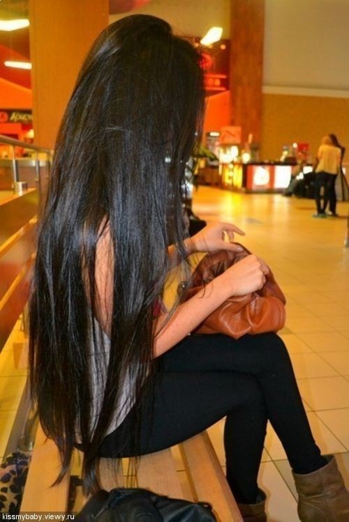 Девушки с длинными волосами
