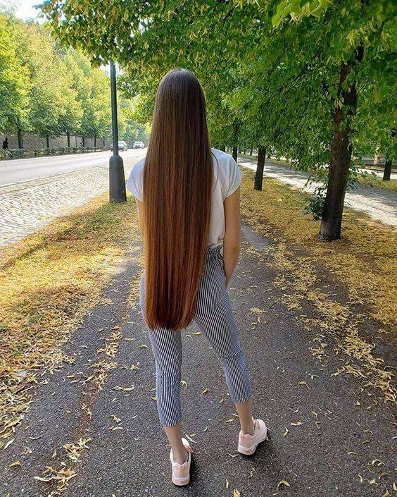Красивые девушки с очень длинными волосами