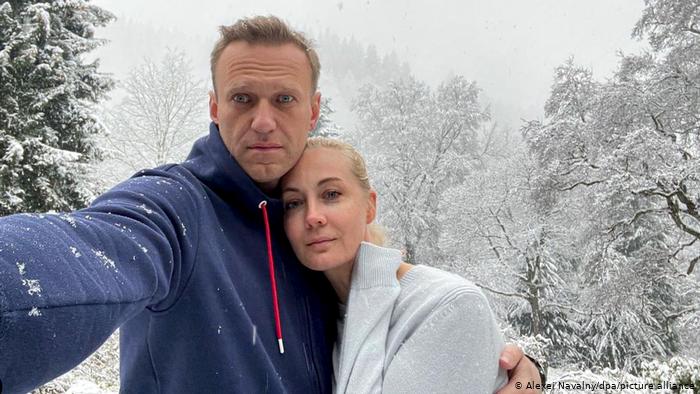 После отравления: Навальный и его супруга Юлия дали интервью Дудю