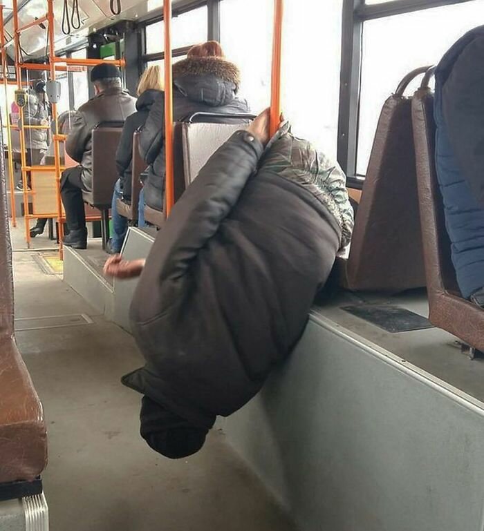 Подборка самых странных пассажиров общественного транспорта