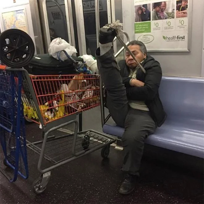 Бессовестные люди в метро