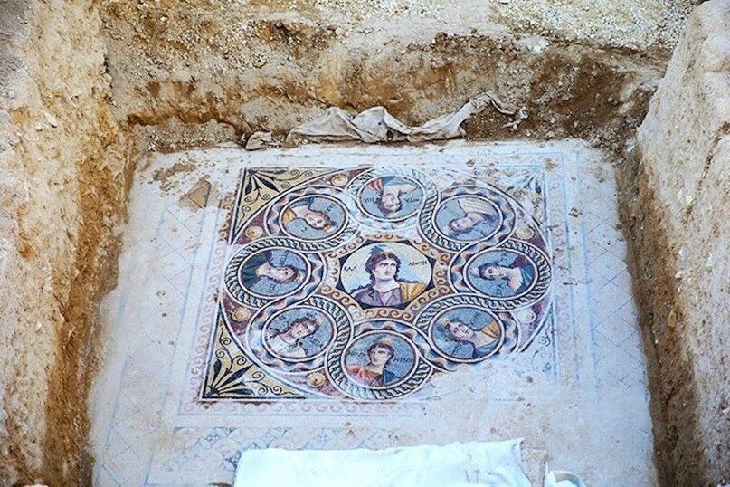В Турции обнаружены древние мозаики