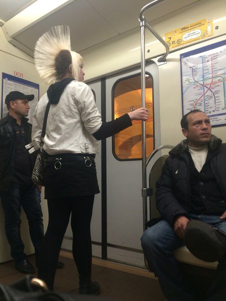 Осторожно стиляги в метро