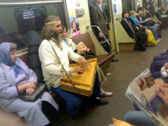10 самых странных людей, которых вы можете увидеть в метро