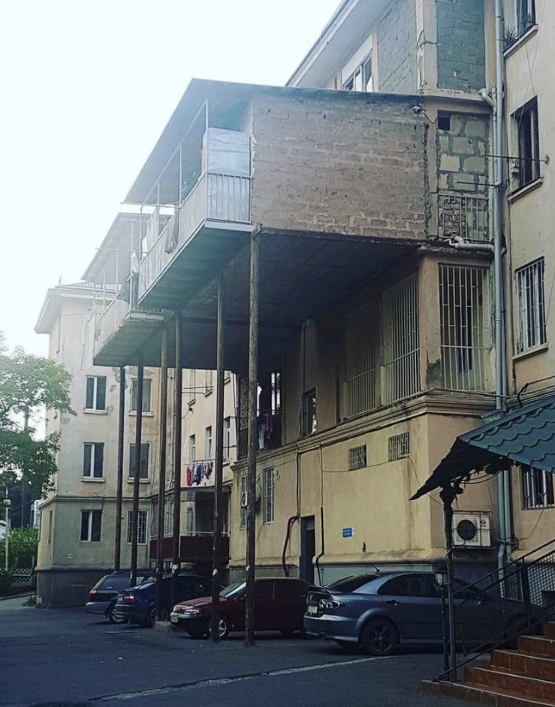 Оригинальное оформление балконов
