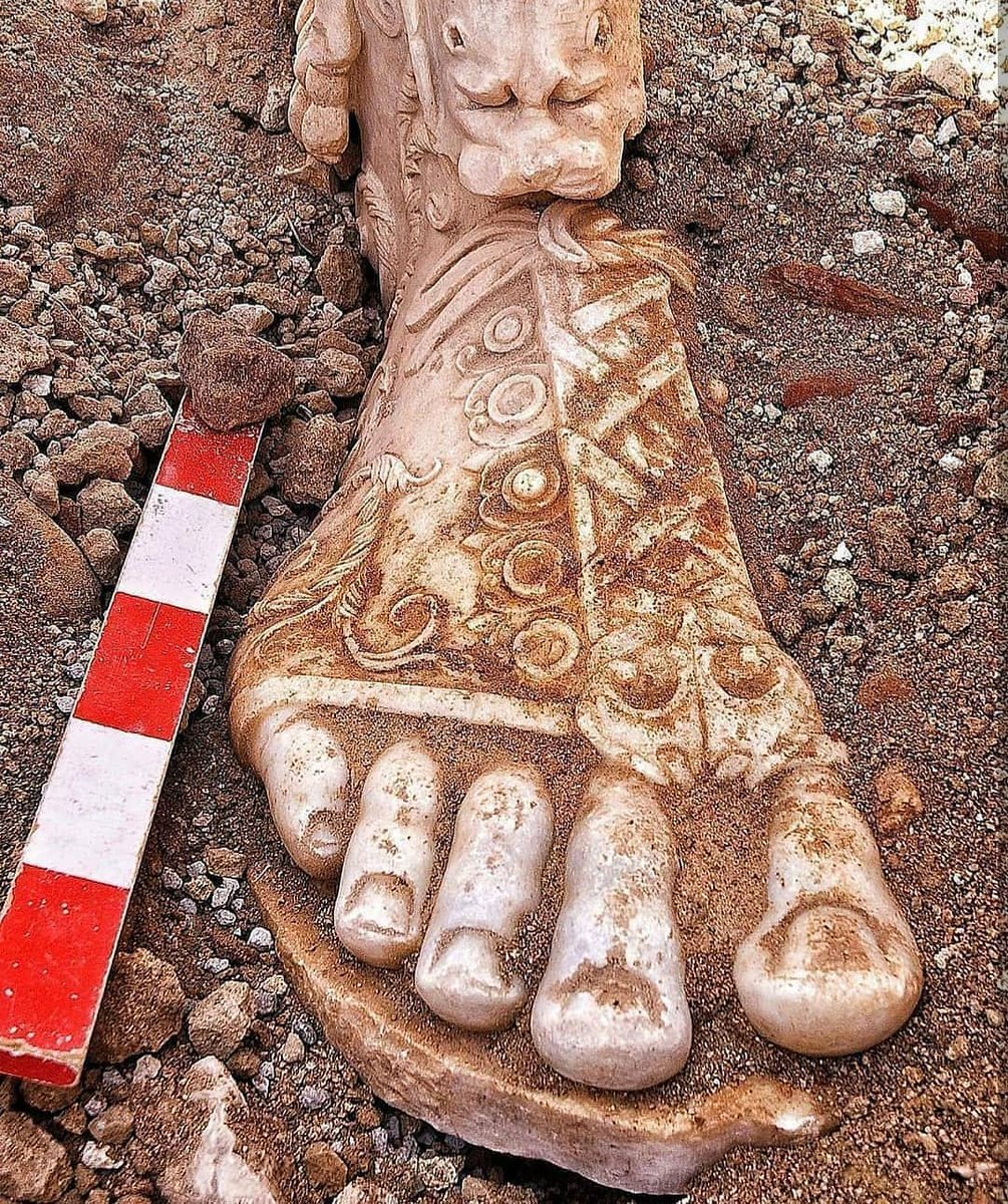 Археологами найден памятник в Турции