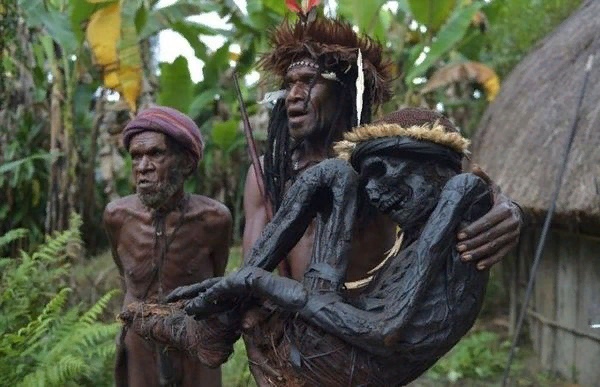 Страшную мумию до сих пор можно увидеть в одном из племен