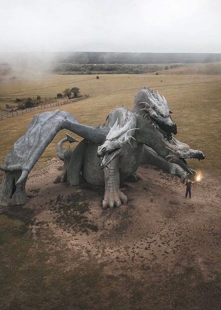 Статуя Змея Горыныча